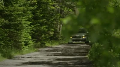 Terreur Dans Les Bois - S01E08 - The Hell Hound VOSTFR